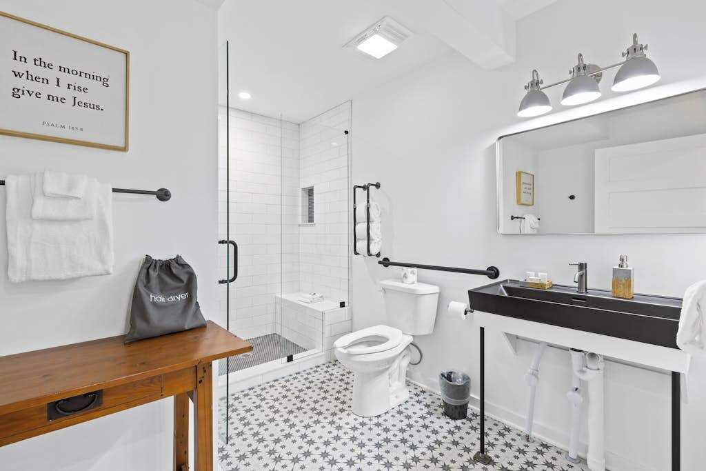 Photo of Bathroom in Blairsville