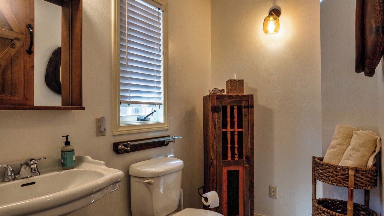 Photo of Bathroom in Escalante