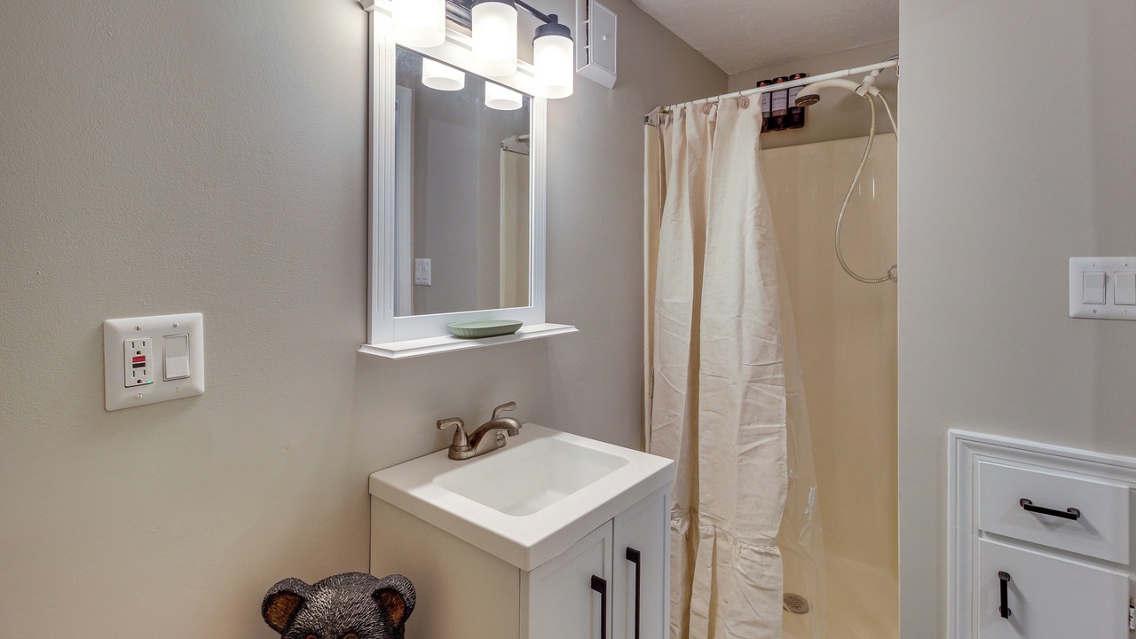 Photo of Bathroom in Dahlonega