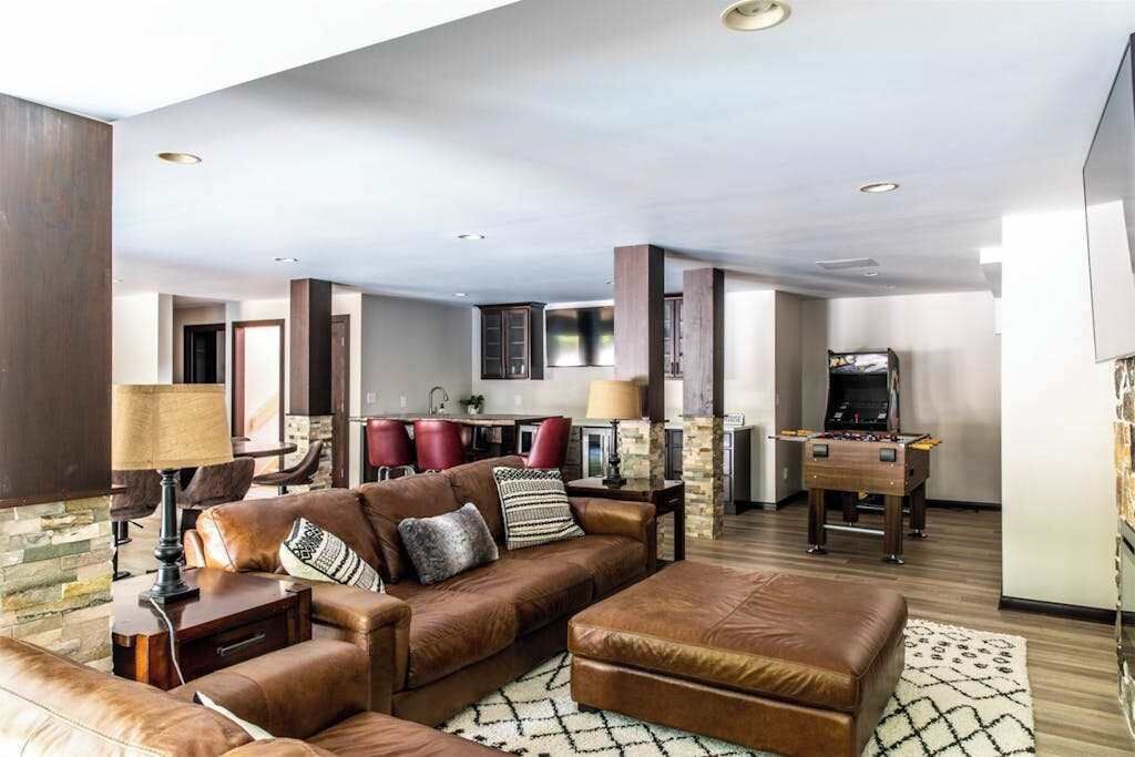 Photo of Livingroom in Grand Beach