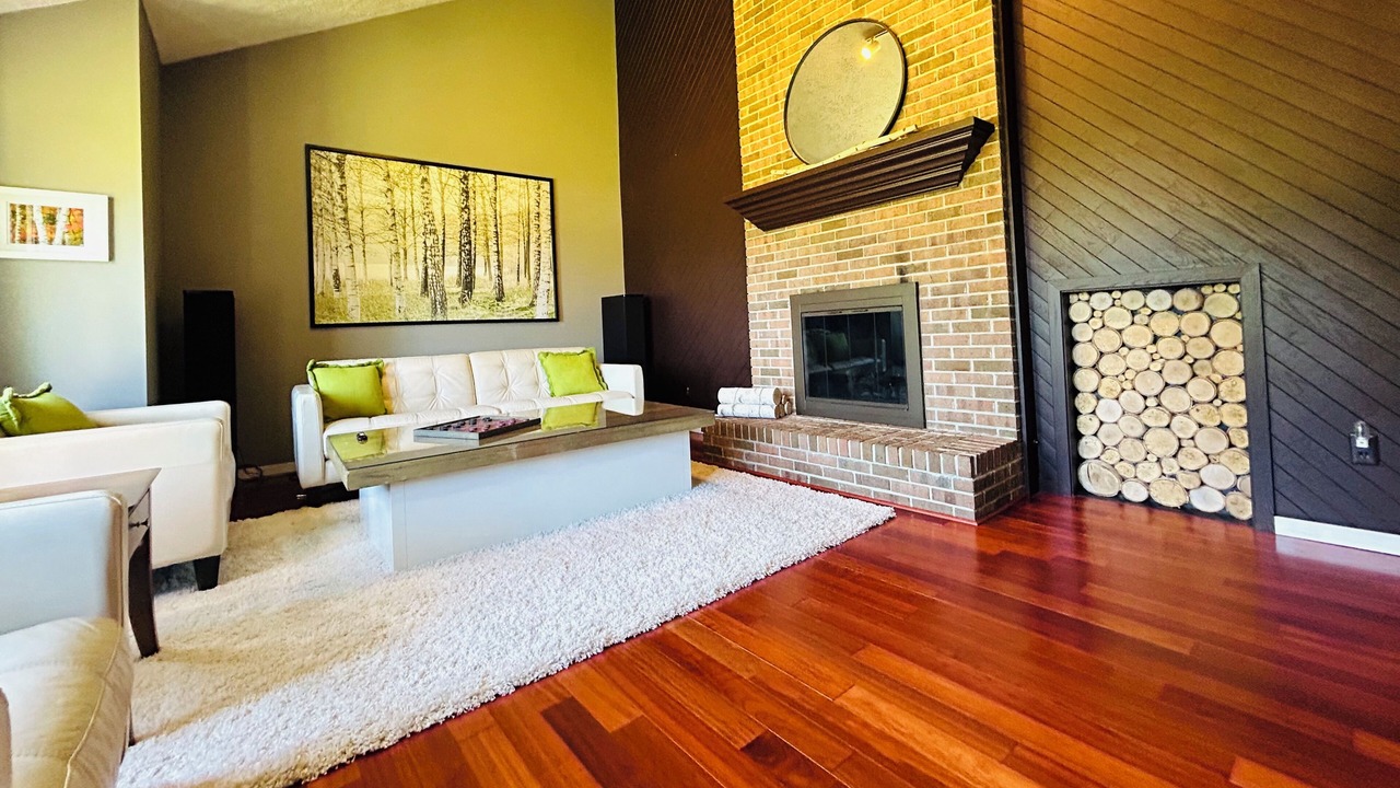 Photo of Bedroom in Acme
