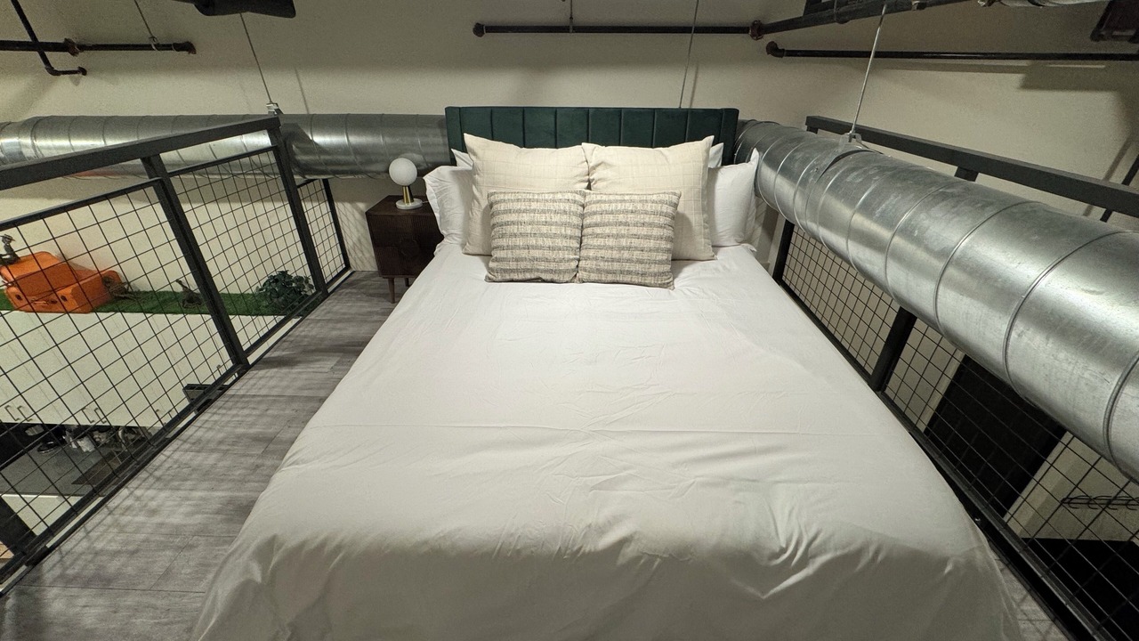 Photo of Bedroom in Artists Village