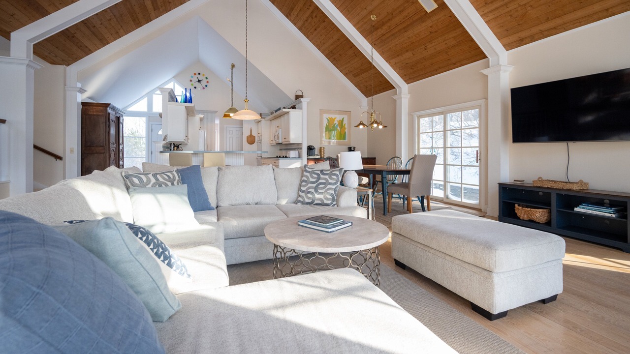 Photo of Livingroom in West Olive