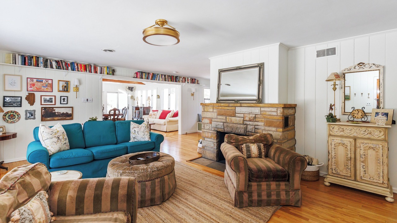Photo of Bedroom in Grand Beach