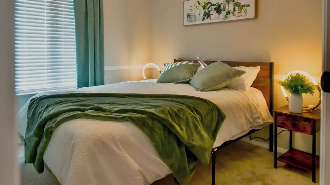 Photo of Bedroom in Roswell