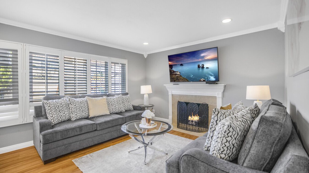 Photo of Livingroom in Orange