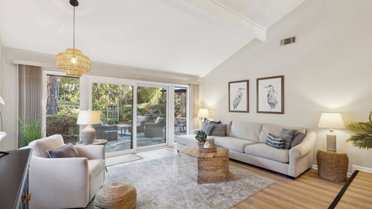Photo of Livingroom in Lawton Woods