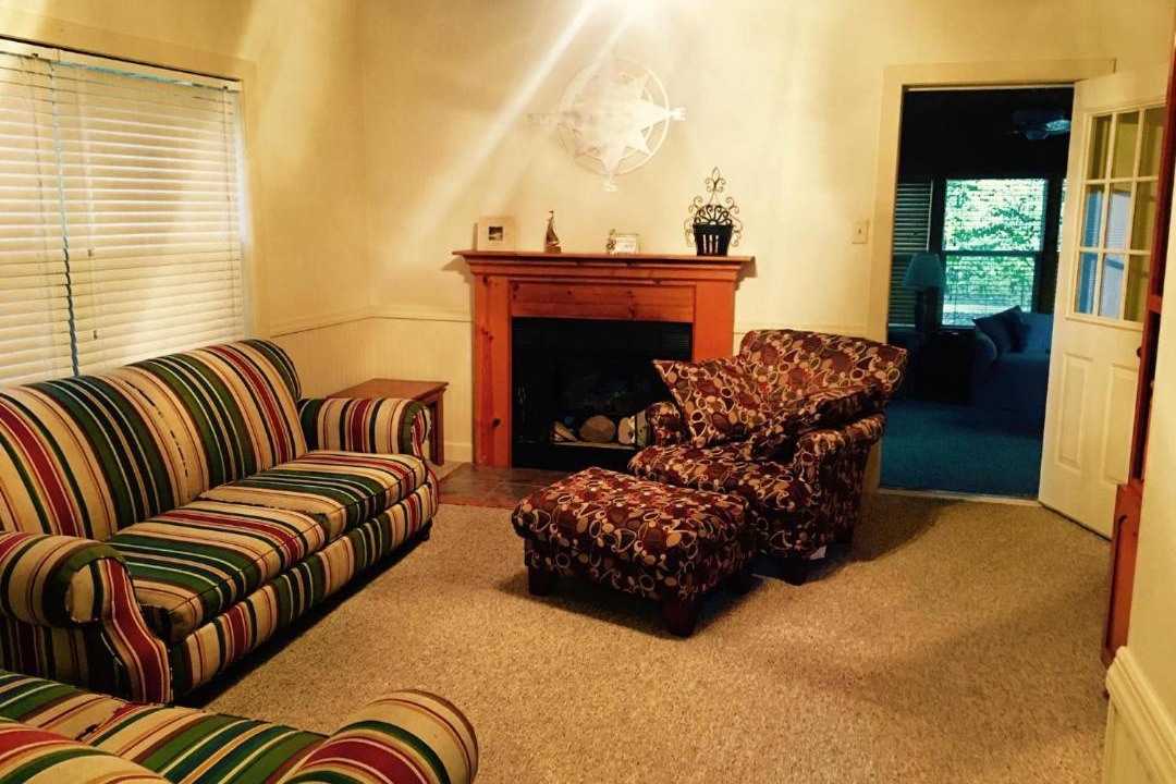 Photo of Livingroom in Saugatuck
