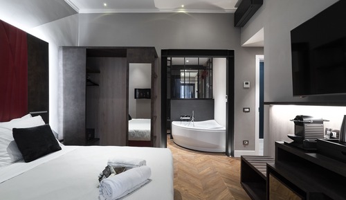 Suite Luxury Sauna Jacuzzi