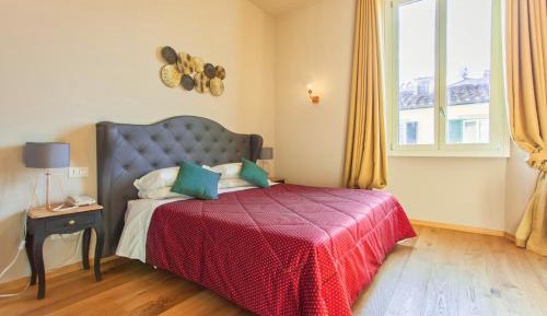 Deluxe Double or Twin Room with City View
